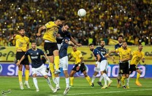 سپاهان با غلبه بر ملوان، به قهرمانی جام حذفی امیدوار ماند سپاهان با غلبه بر ملوان، به قهرمانی جام حذفی امیدوار ماند