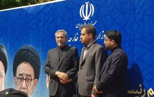 خون شهیدامیرعبداللهیان انقلابی بودن وزارت خارجه را تضمین کرد خون شهیدامیرعبداللهیان انقلابی بودن وزارت خارجه را تضمین کرد