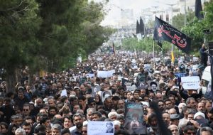 شکوه حضور در خراسان جنوبی/ مردم “سید ” را در آغوش گرفتند