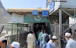 پاکستان: هنوز درباره بازگشایی گذرگاه خرلاچی تصمیم نگرفته ایم پاکستان: هنوز درباره بازگشایی گذرگاه خرلاچی تصمیم نگرفته ایم
