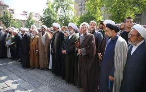 پیکر شهید امیرعبداللهیان در حرم حضرت عبدالعظیم آرام گرفت پیکر شهید امیرعبداللهیان در حرم حضرت عبدالعظیم آرام گرفت