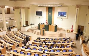 پارلمان گرجستان وتوی رئیس جمهور این کشور را لغو کرد پارلمان گرجستان وتوی رئیس جمهور این کشور را لغو کرد