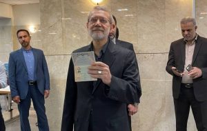علی لاریجانی وارد ستاد انتخابات شد علی لاریجانی وارد ستاد انتخابات شد