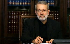 از مردم عذرخواهی کنید/ نامه دفتر تحکیم وحدت به علی لاریجانی پس از انتشار توییت جنجالی از مردم عذرخواهی کنید/ نامه دفتر تحکیم وحدت به علی لاریجانی پس از انتشار توییت جنجالی
