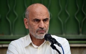 فرشاد مومنی: منابع فقرزدایی بودجه، یک هشتم نرخ تورم رسمی است! فرشاد مومنی: منابع فقرزدایی بودجه، یک هشتم نرخ تورم رسمی است!
