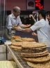 کمبود آرد در کاشان نداریم/ برخورد با تعطیلی خودسرانه