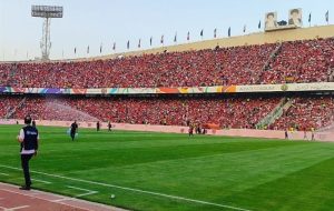 باز شدن پرچم های بزرگ پرسپولیس و حضور بازیگران در آزادی باز شدن پرچم های بزرگ پرسپولیس و حضور بازیگران در آزادی