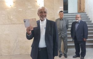 الیاس نادران در انتخابات ریاست جمهوری ثبت نام کرد الیاس نادران در انتخابات ریاست جمهوری ثبت نام کرد