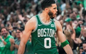 درخشش جیسون تیتوم در روزی که بوستون قهرمان NBA شد