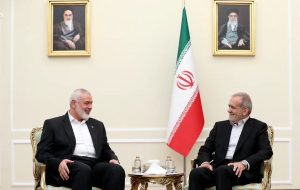 تبیین سه محور اصلی سیاست خارجی ایران در نامه دفتر تحکیم وحدت به رئیسجمهور/ تاکید بر عزت، حکت و مصلحت تبیین سه محور اصلی سیاست خارجی ایران در نامه دفتر تحکیم وحدت به رئیسجمهور/ تاکید بر عزت، حکت و مصلحت