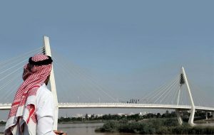 عراقیها اراضی خوزستان را خریداری کردند عراقیها اراضی خوزستان را خریداری کردند