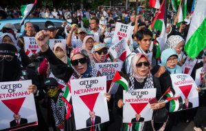 Thousands rally in Jakarta to protest Gaza bombardment