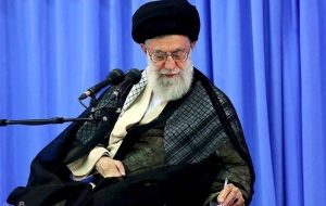 استفتاء از امام خامنه ای؛ استفاه از بیمه دیگران