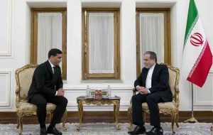 Turkmen envoy presents credentials to Iran FM