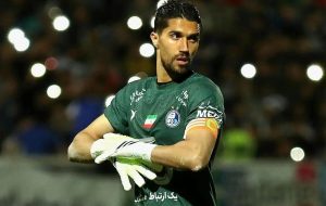 Esteghlal keeper Hosseini reaches milestone