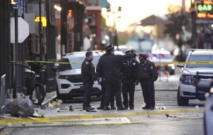 10 dead, 30 injured after car plows into a crowd in New Orleans