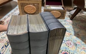 Iranian artist unveils metal-engraved copies of Quran in Qatar