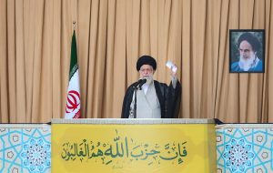 امام خامنه ای پرچمدار قدرت قرآنی ملت ایران