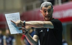 عطایی: لیگ ایران با چارچوب های بین المللی هماهنگ نیست عطایی: لیگ ایران با چارچوب های بین المللی هماهنگ نیست