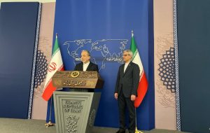 عراقچی: دیپلماسی و رسانه پا به پای هم منافع ملی را محقق میکنند عراقچی: دیپلماسی و رسانه پا به پای هم منافع ملی را محقق میکنند