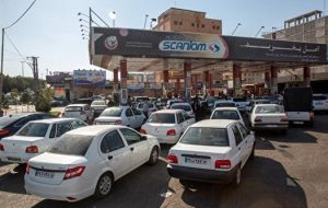 مصرف بنزین در ۱۴ فروردین امسال ۱۵ درصد بیشتر از پارسال بوده است مصرف بنزین در ۱۴ فروردین امسال ۱۵ درصد بیشتر از پارسال بوده است