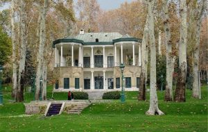 هم سرایی معمار ایرانی در مجموعه فرهنگی تاریخی نیاوران هم سرایی معمار ایرانی در مجموعه فرهنگی تاریخی نیاوران