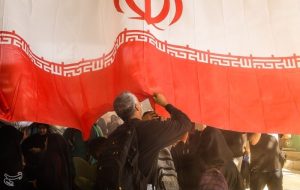 هشدارهای قرآن و نهج البلاغه درباره فریب دشمن در مذاکرات