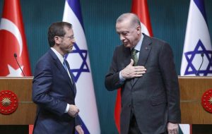 علی اف بین نتانیاهو و اردوغان میانجیگری می کند علی اف بین نتانیاهو و اردوغان میانجیگری می کند