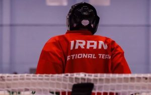شکست هاکی روی یخ ایران برابر میزبان جام جهانی شکست هاکی روی یخ ایران برابر میزبان جام جهانی