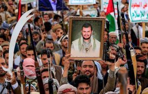شمارش معکوس برای آغاز نبرد زمینی در یمن با پوشش هوایی آمریکا شمارش معکوس برای آغاز نبرد زمینی در یمن با پوشش هوایی آمریکا