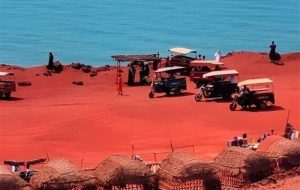 چه کسانی جلوی محدودیت سفر به جزیره هرمز را گرفتند؟ چه کسانی جلوی محدودیت سفر به جزیره هرمز را گرفتند؟