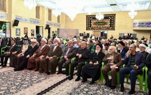 پیراهن معظم سیدالشهدا(ع) نماد مظلومیت شیعه است پیراهن معظم سیدالشهدا(ع) نماد مظلومیت شیعه است