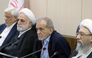 اتمام حجت ۵ اتحادیه دانشجویی کشور با رئیس و اعضای مجمع تشخیص مصلحت نظام/ تاریخ، قاضی بیرحم تصمیم امروز خواهد بود! اتمام حجت ۵ اتحادیه دانشجویی کشور با رئیس و اعضای مجمع تشخیص مصلحت نظام/ تاریخ، قاضی بیرحم تصمیم امروز خواهد بود!