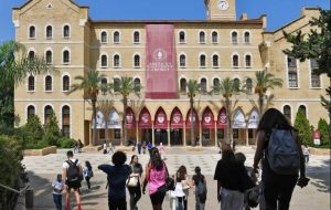 AUB hosts companies funding Israel