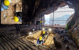 Researchers uncover key paleolithic findings in cave, western Iran Researchers uncover key paleolithic findings in cave, western Iran