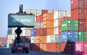 انتقاد تند از مصوبه دولت برای افزایش تعرفه گمرکی انتقاد تند از مصوبه دولت برای افزایش تعرفه گمرکی