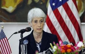 وندی شرمن: قانع کردن ایران به توقف غنی سازی غیر ممکن است وندی شرمن: قانع کردن ایران به توقف غنی سازی غیر ممکن است