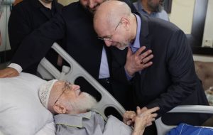 رئیس مجلس از آیت الله نوری همدانی عیادت کرد رئیس مجلس از آیت الله نوری همدانی عیادت کرد