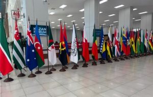 استقرار پرچم طالبان در محل برگزاری مجمع اقتصادی کازان استقرار پرچم طالبان در محل برگزاری مجمع اقتصادی کازان