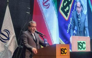 عراقچی:تحریم ها ایران را به زانو در نیاورد/ به مذاکره آمدند
