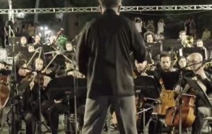 پلانی هالیوودی از ارکستر سمفونیک تهران در فلک الافلاک