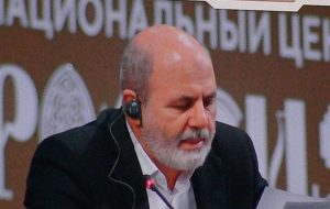 احمدیان: ایران بر استقلال هسته ای و حفظ چرخه سوخت اصرار دارد
