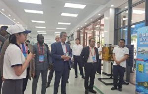 بازدید معاونان وزیر علوم از نمایشگاه دستاوردهای آموزش دیجیتال چین بازدید معاونان وزیر علوم از نمایشگاه دستاوردهای آموزش دیجیتال چین