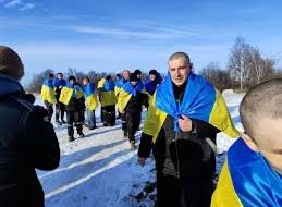 Ukraine and Russia exchange hundreds of prisoners Ukraine and Russia exchange hundreds of prisoners
