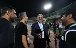 نظری جویباری: جباری اگر دوست داشت بماند و اگر نه برود
