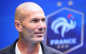 بازگشت زیدان به فوتبال با سرمربیگری فرانسه