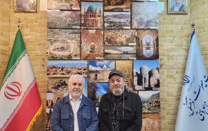 خالق پایتخت/سيروس مقدم از سرآمدان جامعه هنرى ماست.*