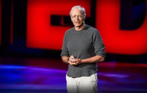 از سینگر تا ملکیان: خریدن طلا و دلار در زمانۀ بحران / مرز بین مرگ دیگران و آسایش ما کجاست؟ / فلسفه حیات حقیقی در کجا جاری است؟